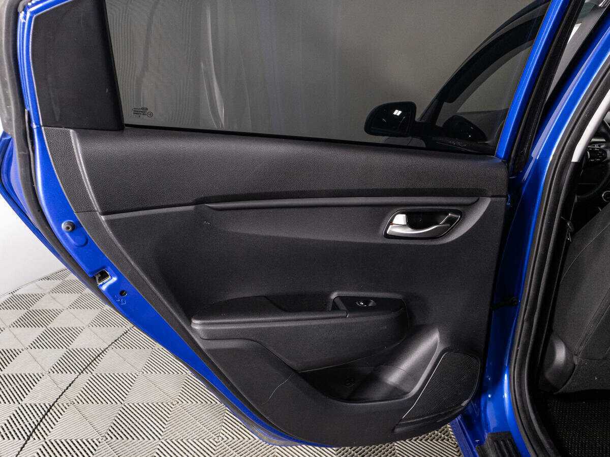 Kia Rio с пробегом — 2020 год. Фото: #24