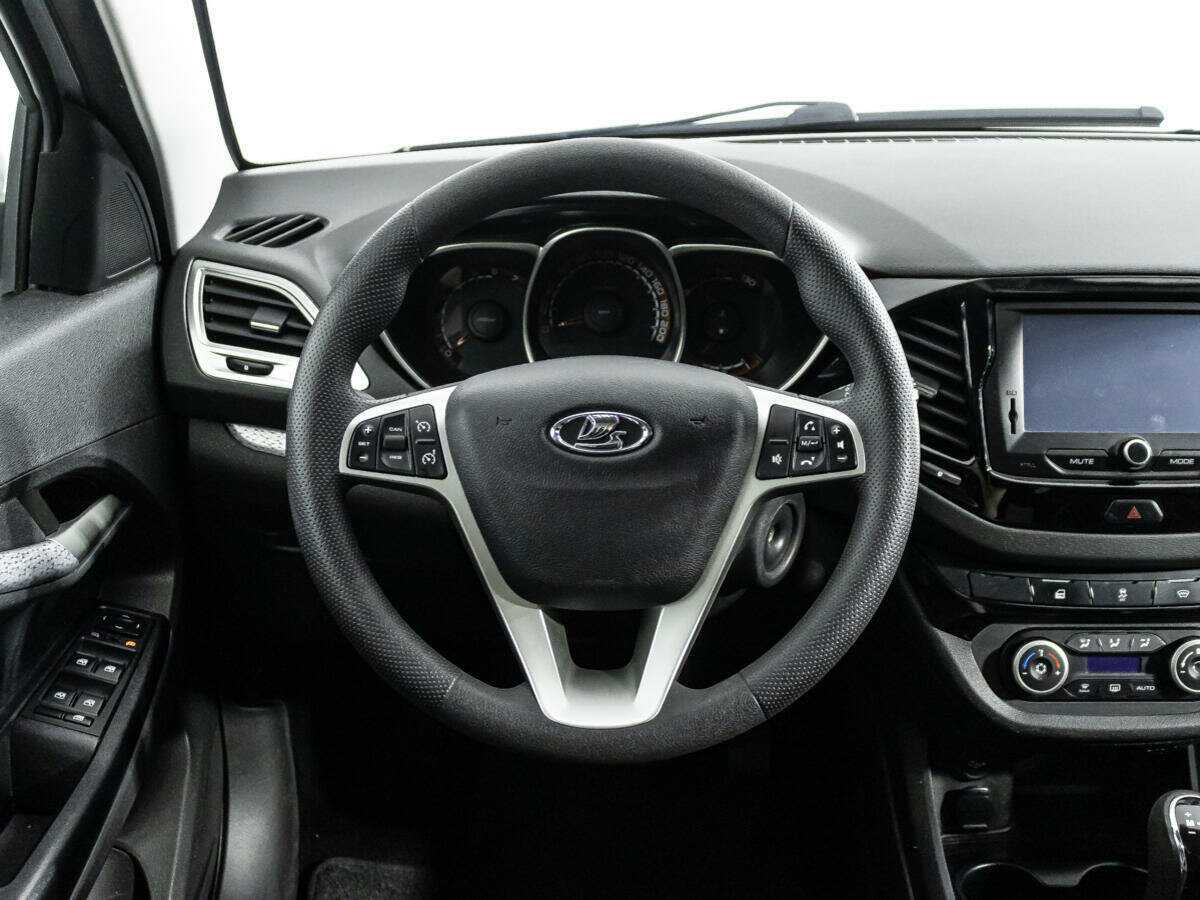 Lada (ВАЗ) Vesta с пробегом — 2019 год. Фото: #15