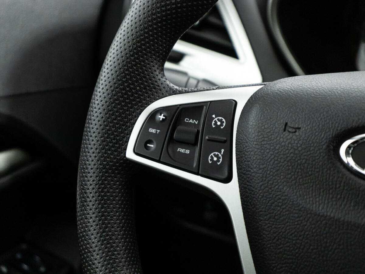 Lada (ВАЗ) Vesta с пробегом — 2019 год. Фото: #16