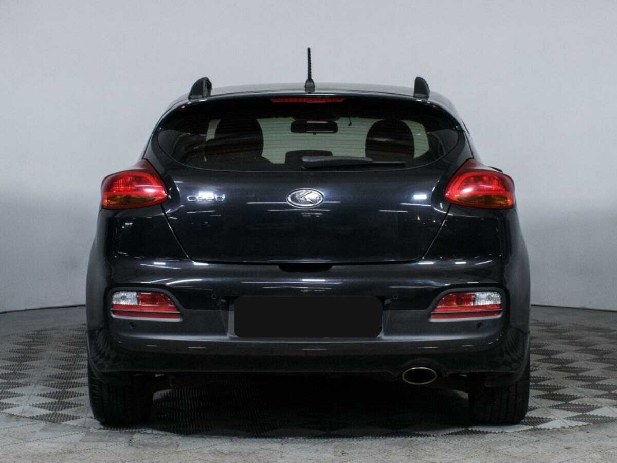 Kia Ceed с пробегом — 2015 год. Фото: #4
