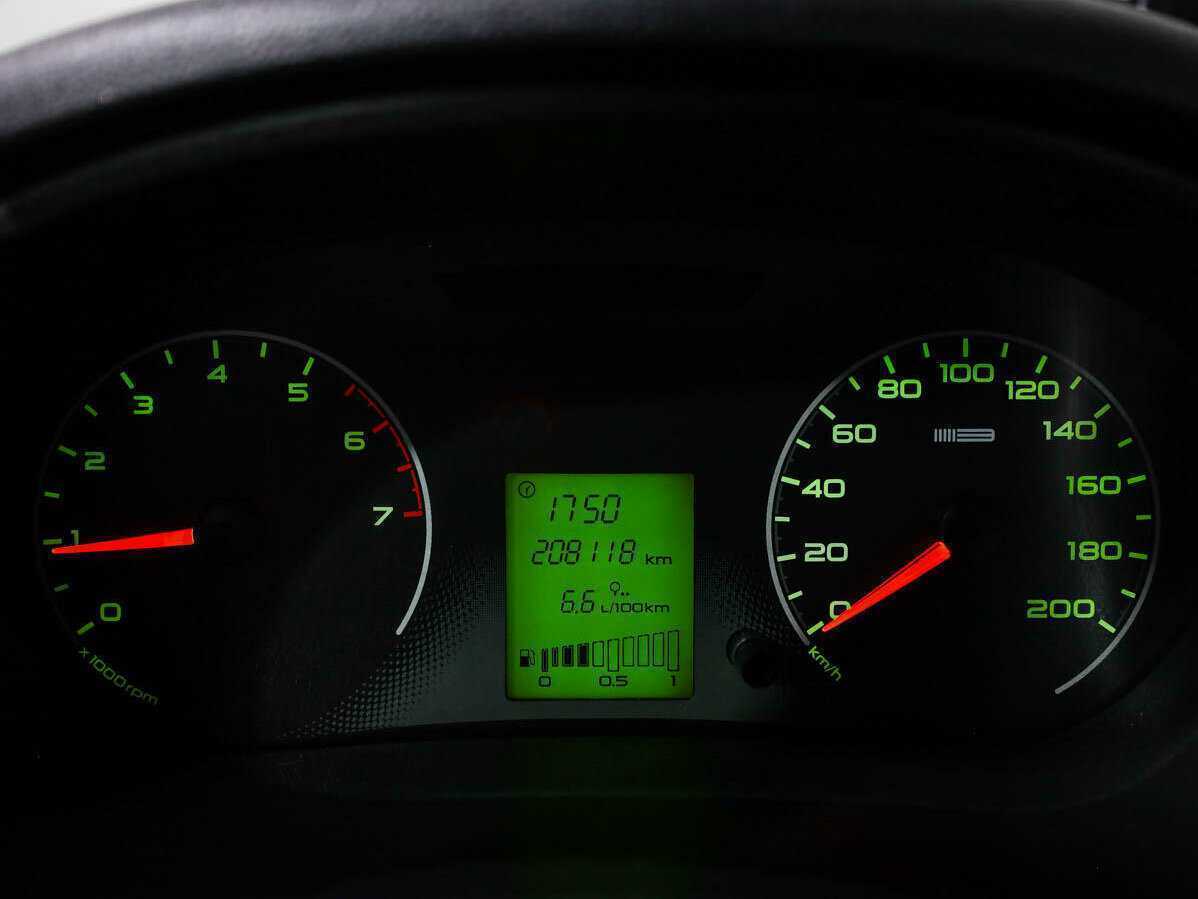 Lada (ВАЗ) Granta с пробегом — 2014 год. Фото: #9