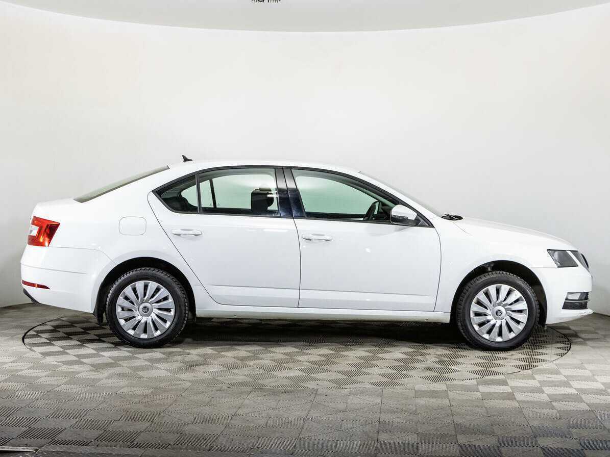 Skoda Octavia с пробегом — 2018 год. Фото: #3