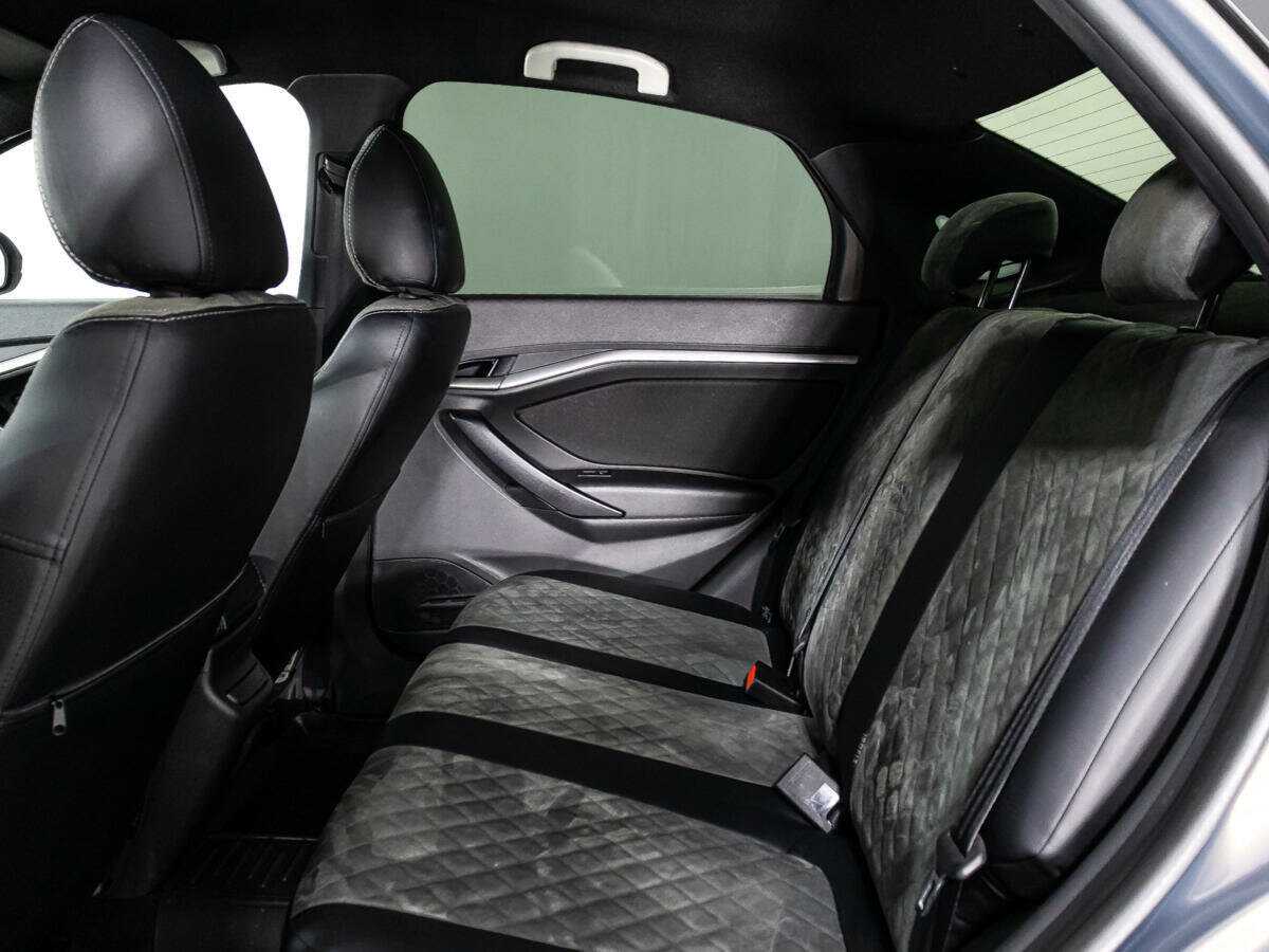 Lada (ВАЗ) Vesta с пробегом — 2020 год. Фото: #9