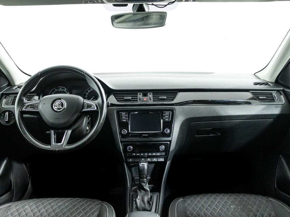 Skoda Rapid с пробегом — 2018 год. Фото: #11