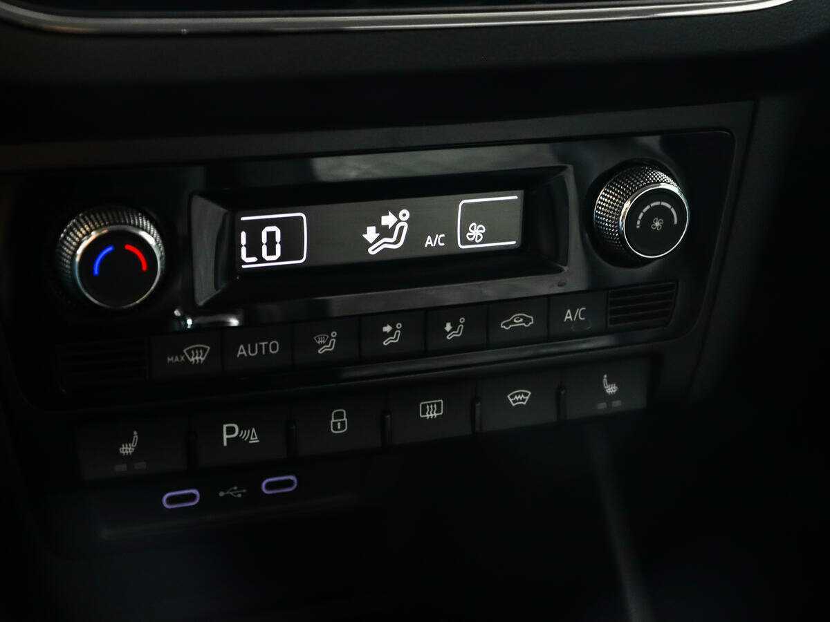 Skoda Rapid с пробегом — 2022 год. Фото: #13