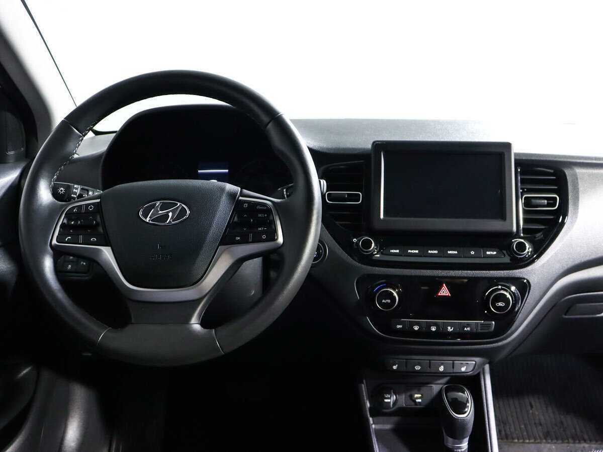 Hyundai Solaris с пробегом — 2020 год. Фото: #11