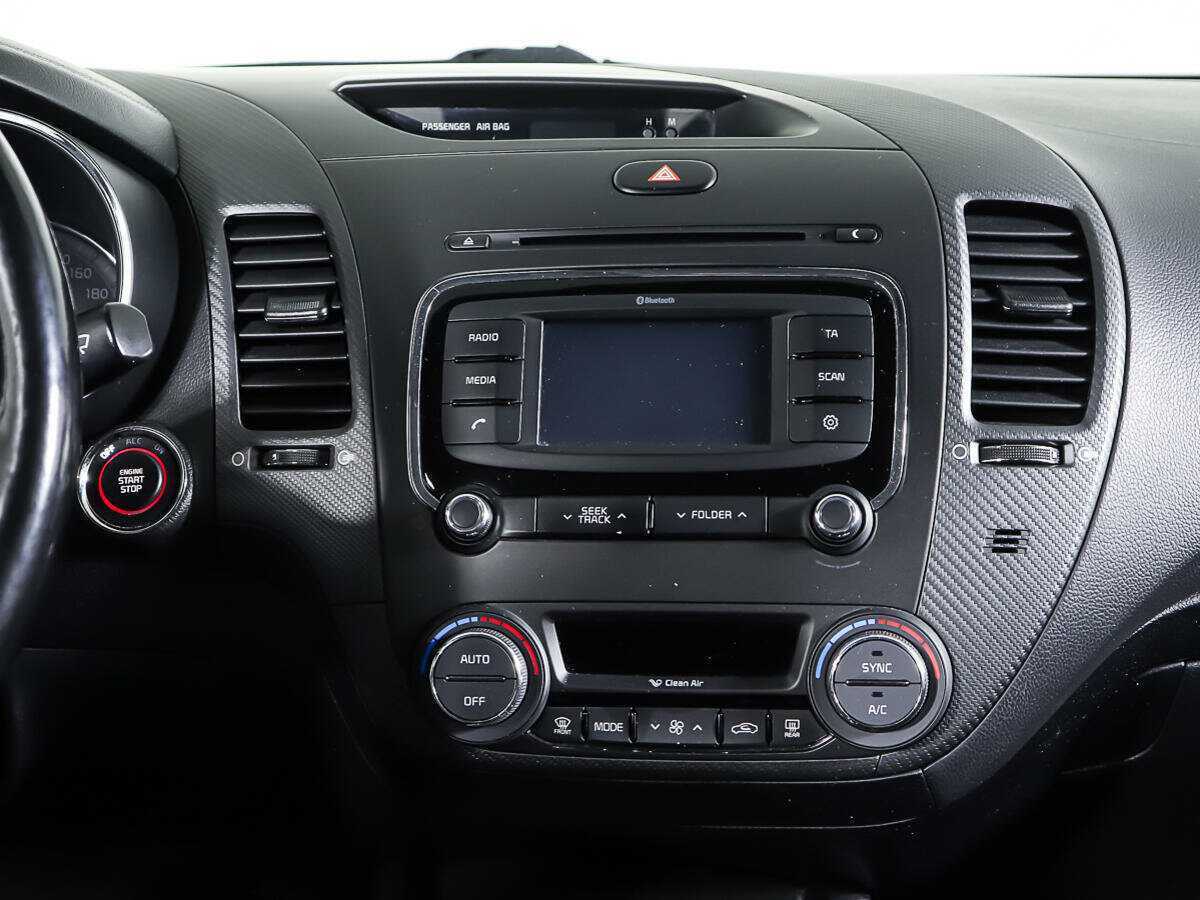 Kia Cerato с пробегом — 2017 год. Фото: #10