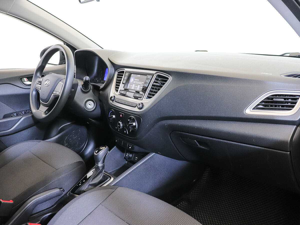 Hyundai Solaris с пробегом — 2021 год. Фото: #7