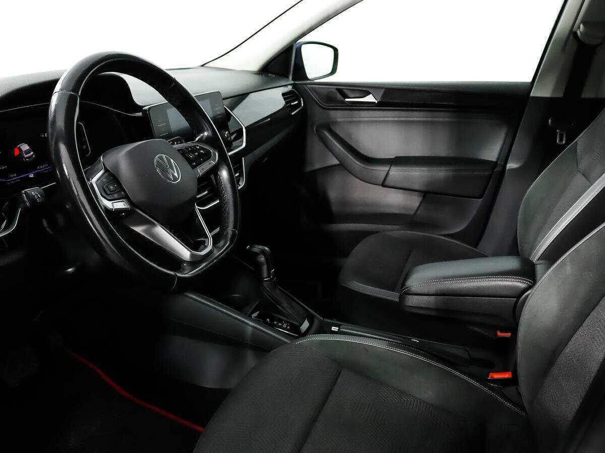 Volkswagen Polo с пробегом — 2020 год. Фото: #8