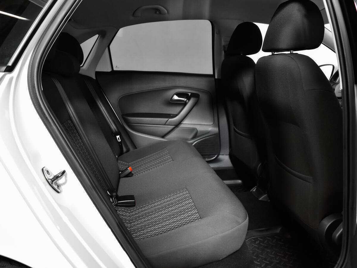 Volkswagen Polo с пробегом — 2019 год. Фото: #8