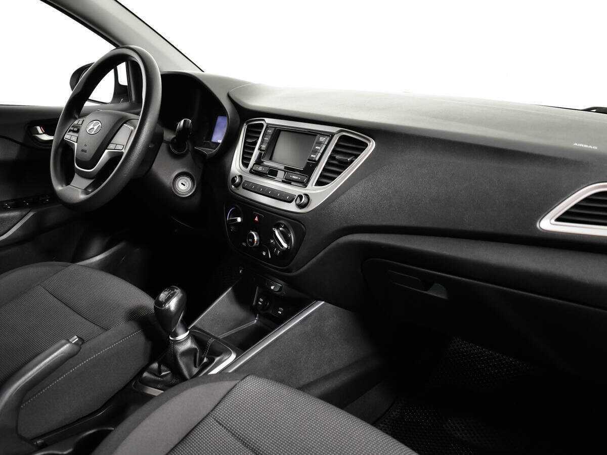 Hyundai Solaris с пробегом — 2021 год. Фото: #6