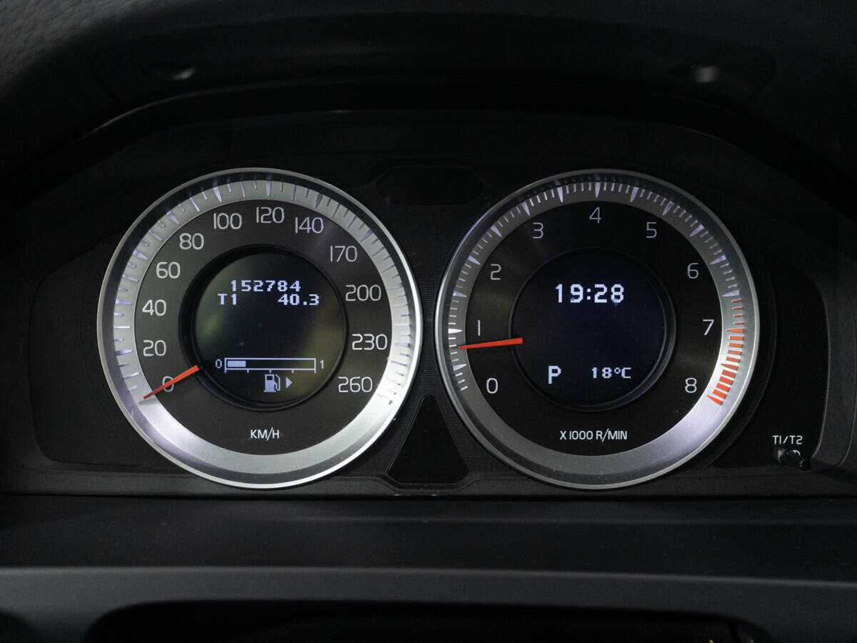 Volvo S60 с пробегом — 2012 год. Фото: #11