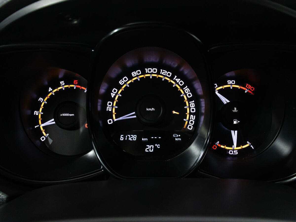 Lada (ВАЗ) Vesta с пробегом — 2022 год. Фото: #11