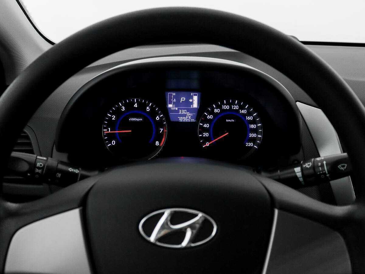 Hyundai Solaris с пробегом — 2016 год. Фото: #15