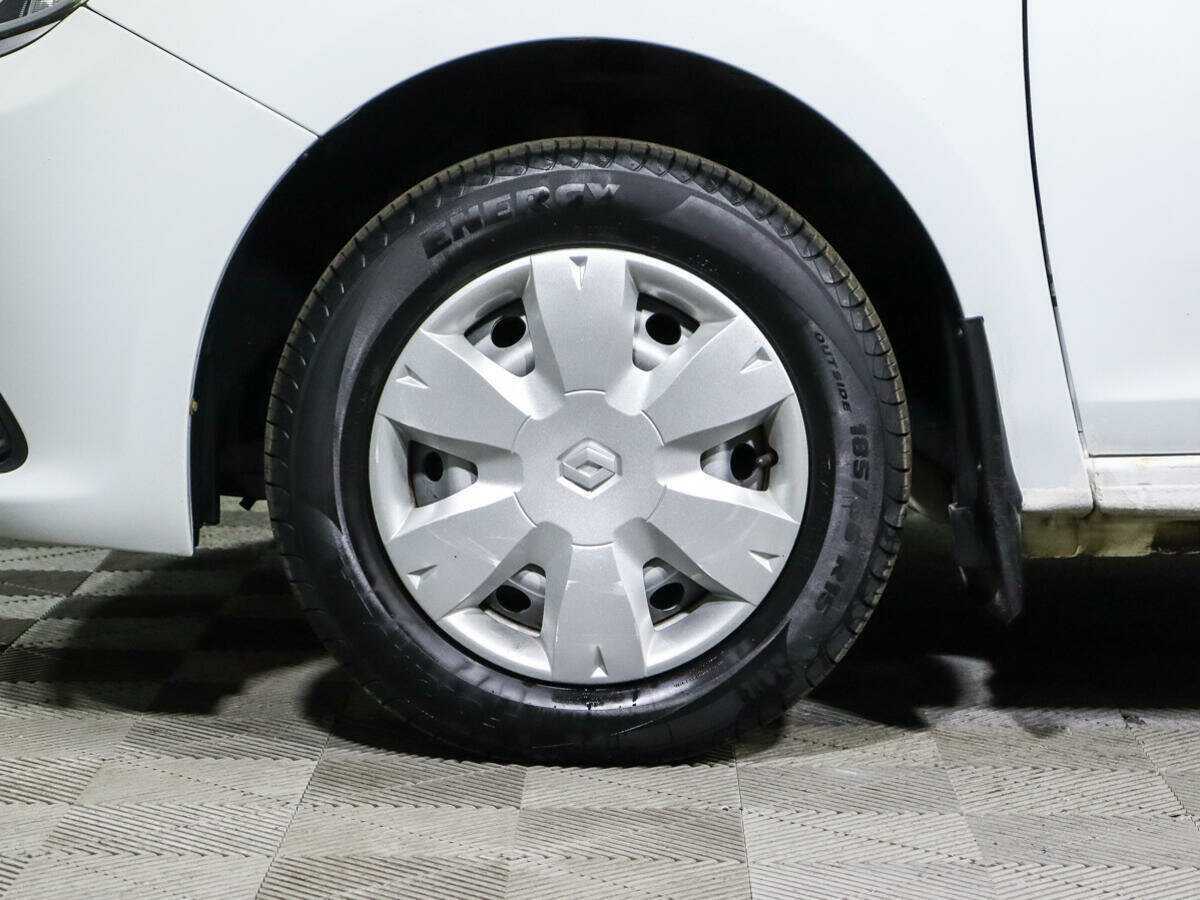 Renault Logan с пробегом — 2014 год. Фото: #12