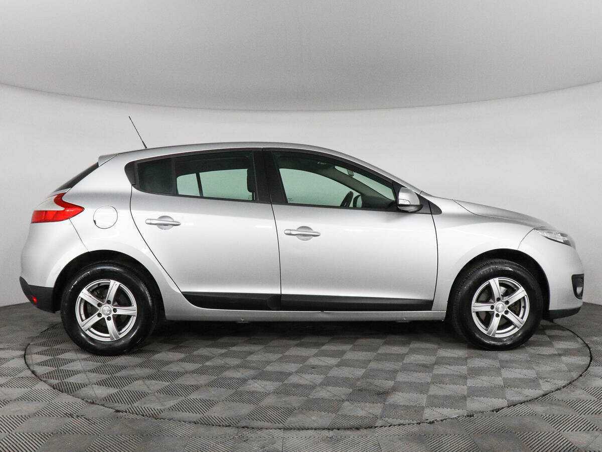 Renault Megane с пробегом — 2012 год. Фото: #3