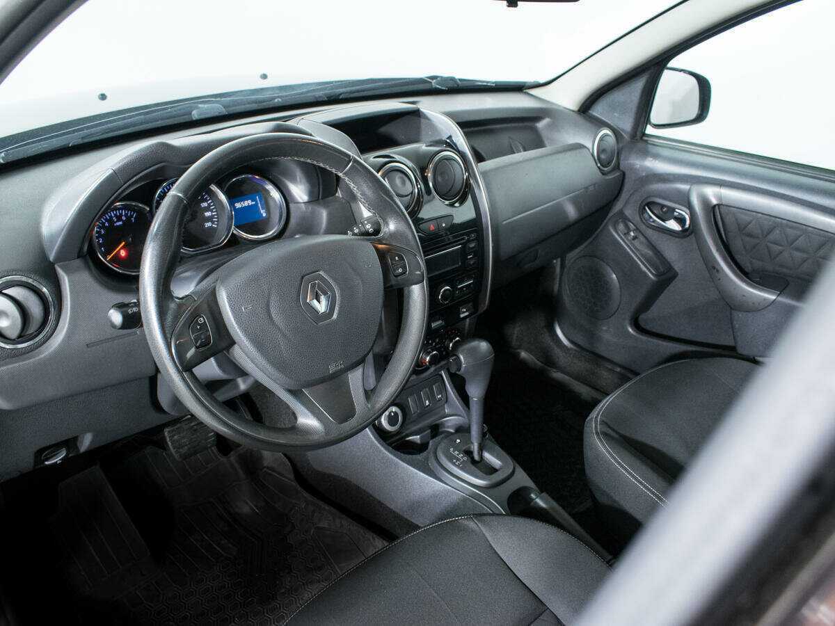 Renault Duster с пробегом — 2015 год. Фото: #12