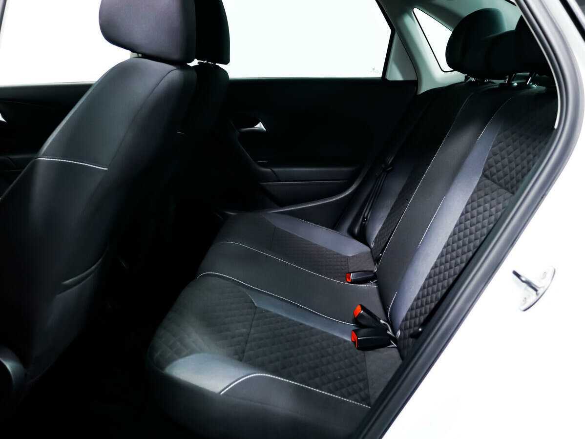 Volkswagen Polo с пробегом — 2019 год. Фото: #11