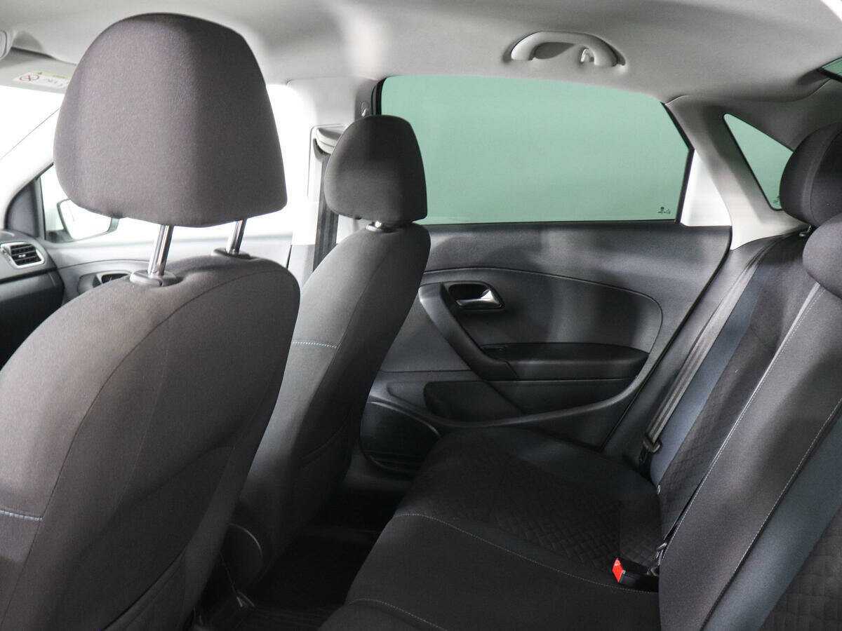 Volkswagen Polo с пробегом — 2019 год. Фото: #11