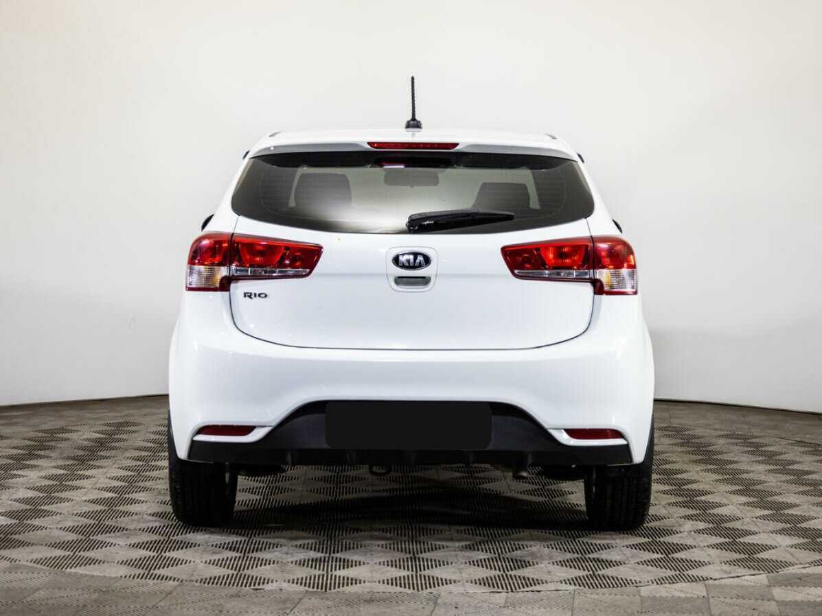 Kia Rio с пробегом — 2017 год. Фото: #5