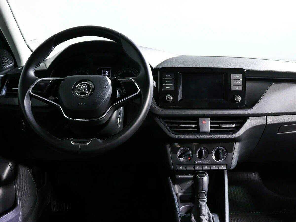 Skoda Rapid с пробегом — 2021 год. Фото: #9