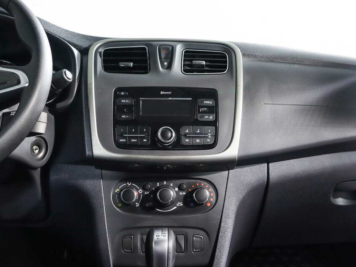 Renault Logan с пробегом — 2022 год. Фото: #10