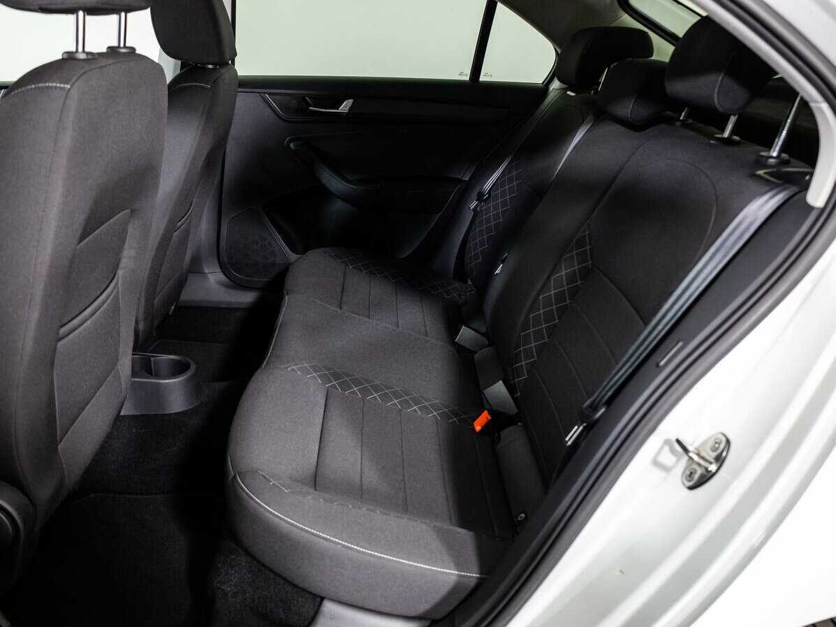 Skoda Rapid с пробегом — 2020 год. Фото: #9