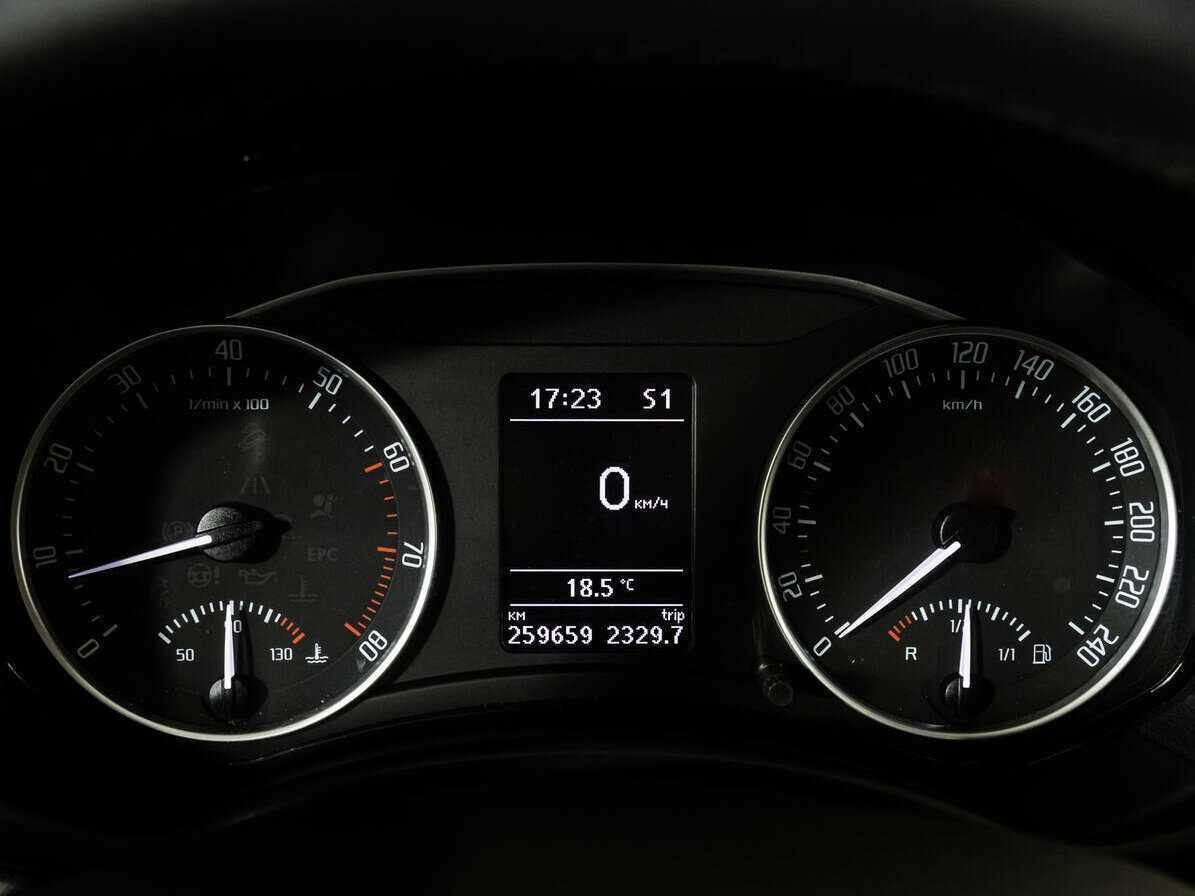 Skoda Octavia с пробегом — 2013 год. Фото: #17