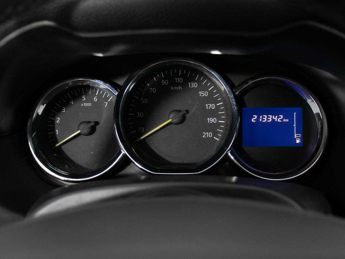 Renault Duster с пробегом — 2017 год. Фото: #11