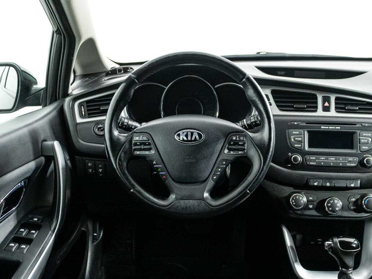 Kia Ceed с пробегом — 2015 год. Фото: #15