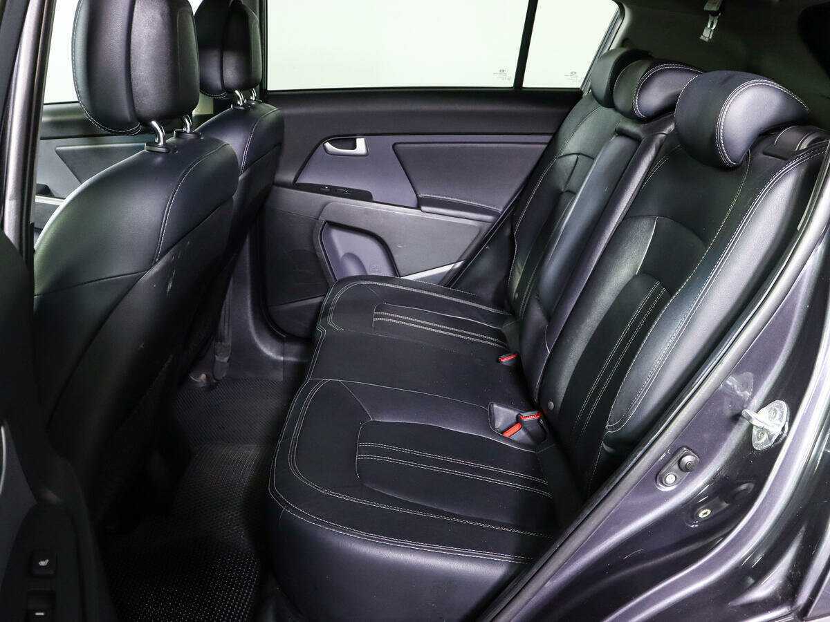 Kia Sportage с пробегом — 2012 год. Фото: #9