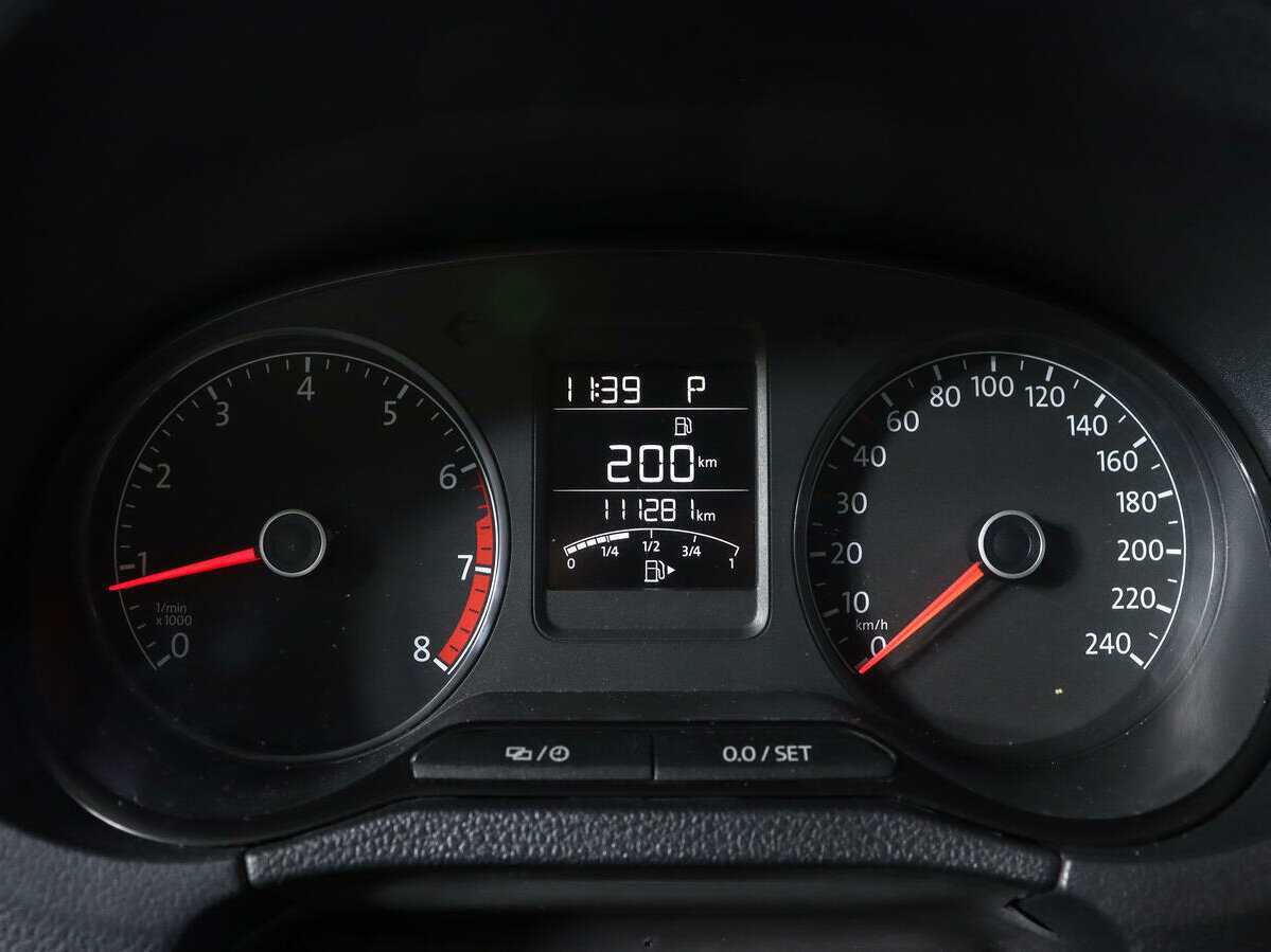 Volkswagen Polo с пробегом — 2016 год. Фото: #10