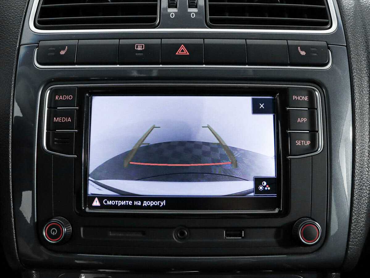 Volkswagen Polo с пробегом — 2020 год. Фото: #13