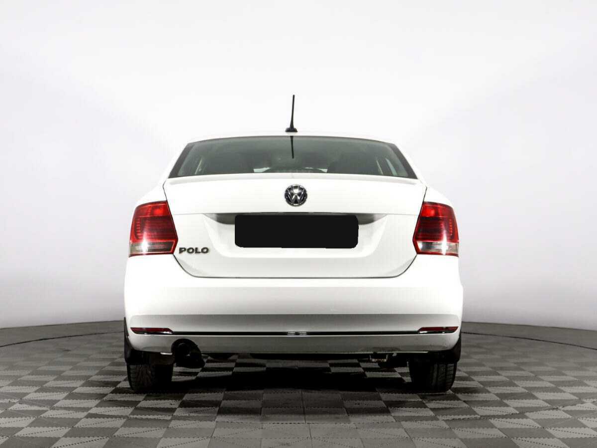 Volkswagen Polo с пробегом — 2018 год. Фото: #4