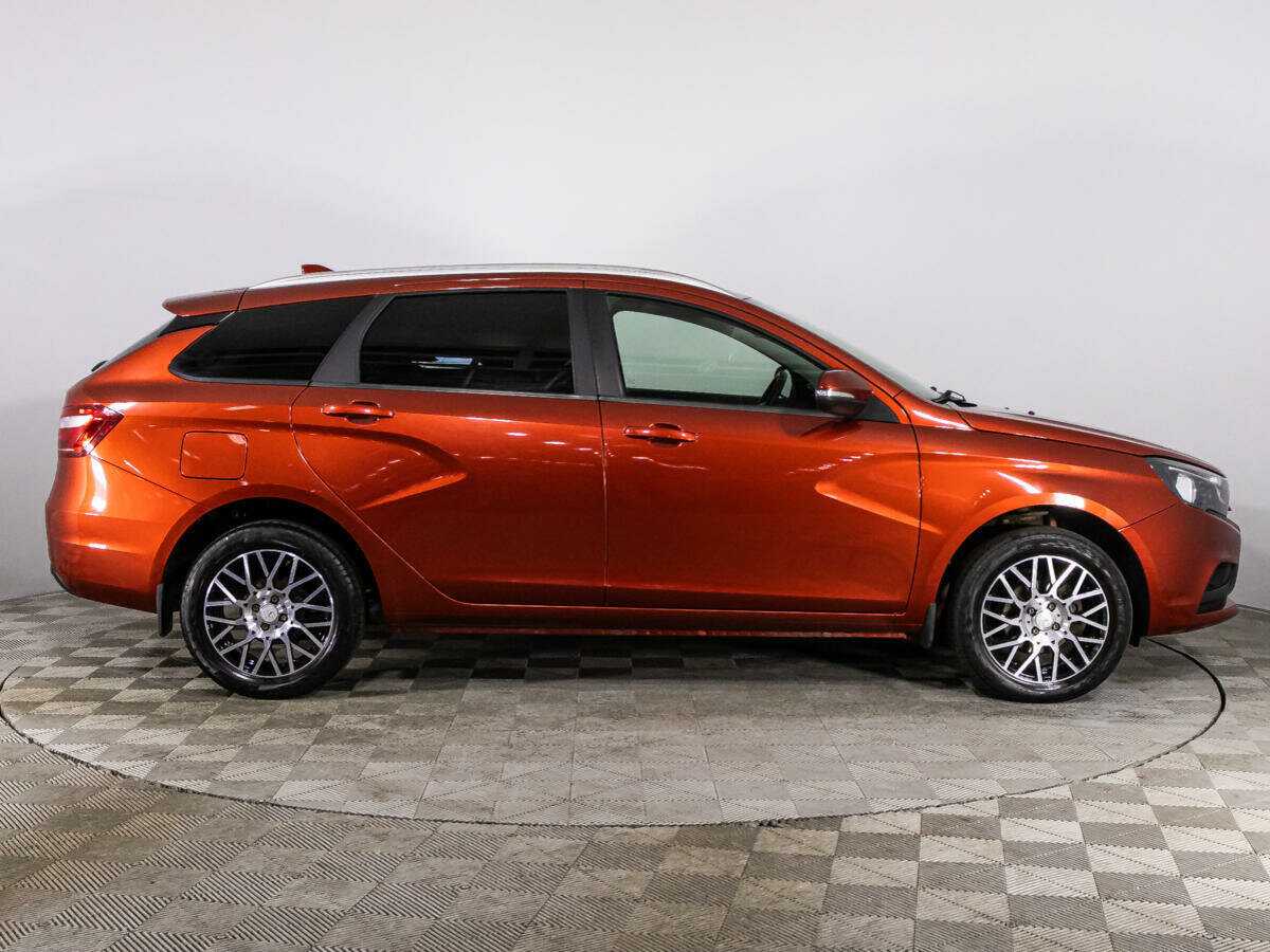 Lada (ВАЗ) Vesta с пробегом — 2018 год. Фото: #3