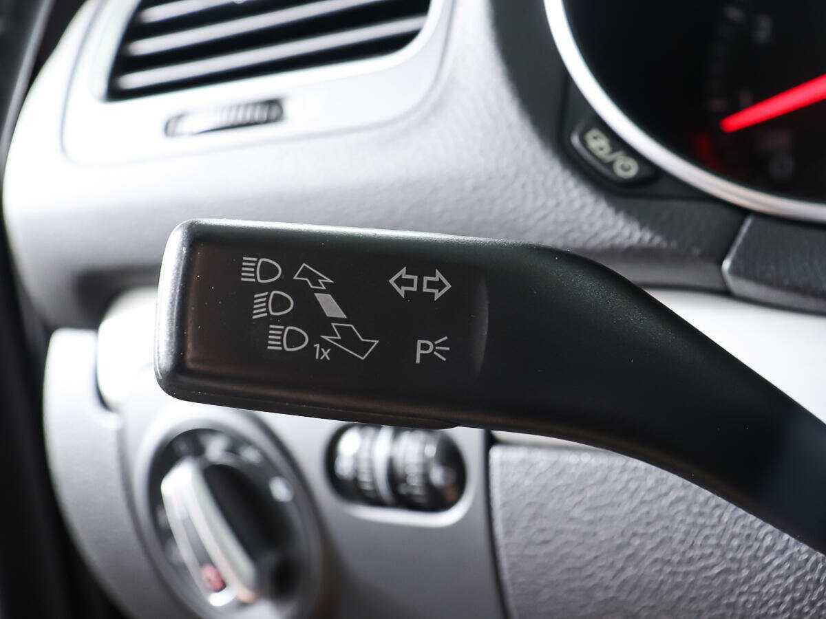 Volkswagen Golf с пробегом — 2012 год. Фото: #13