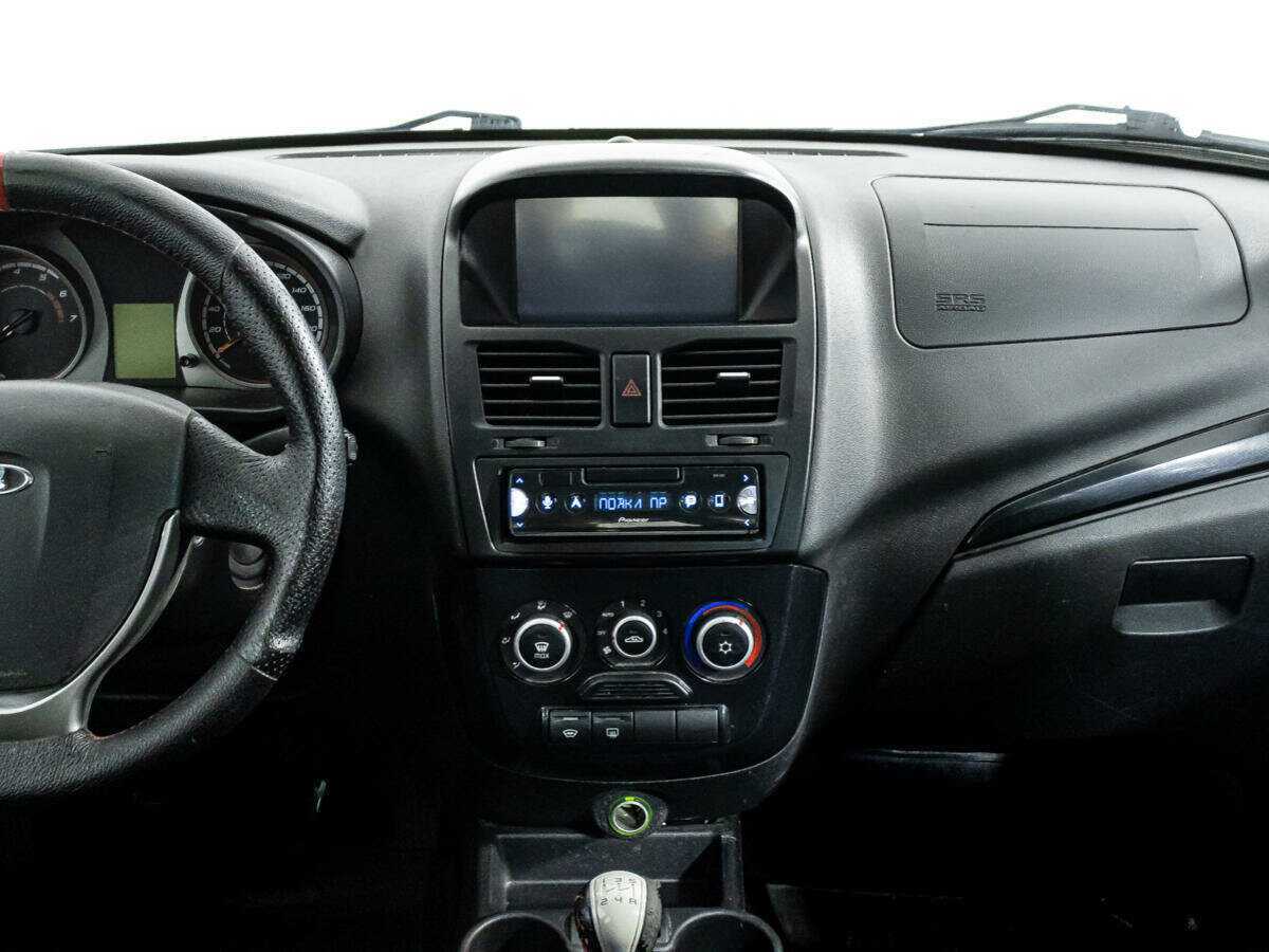 Lada (ВАЗ) Kalina с пробегом — 2015 год. Фото: #13