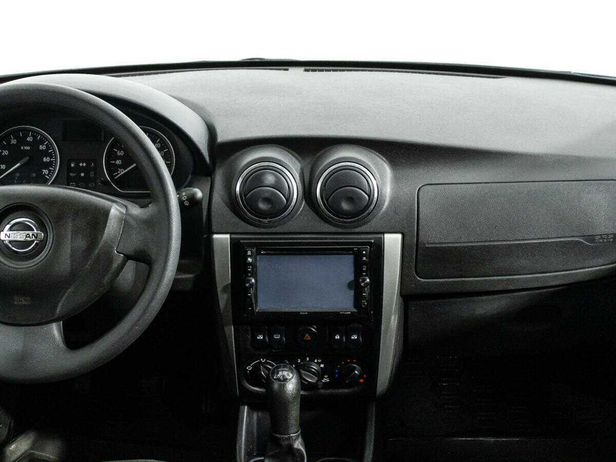 Nissan Almera с пробегом — 2014 год. Фото: #12