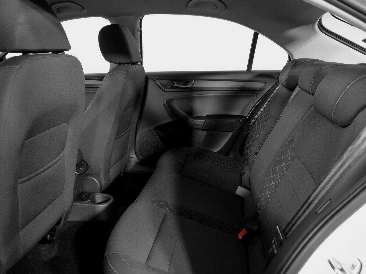 Skoda Rapid с пробегом — 2020 год. Фото: #9