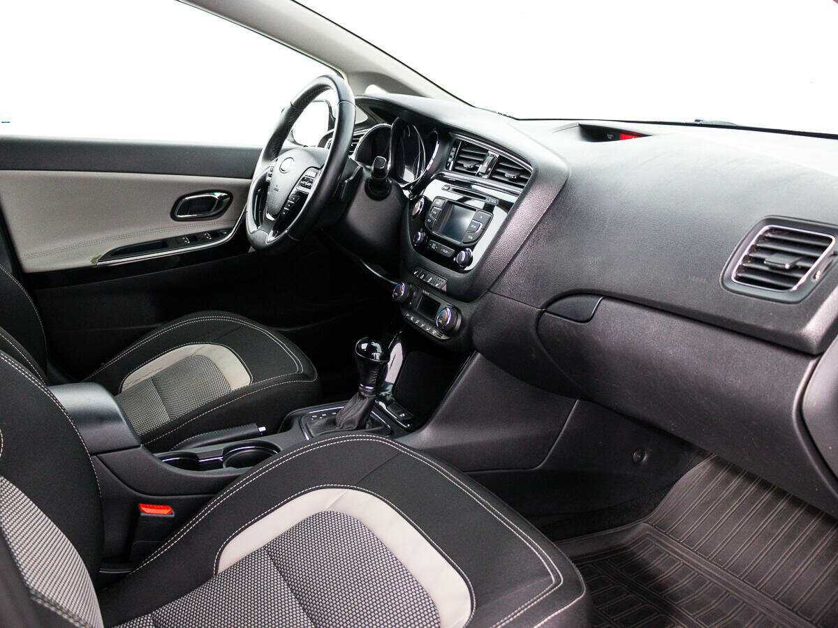 Kia Ceed с пробегом — 2016 год. Фото: #6