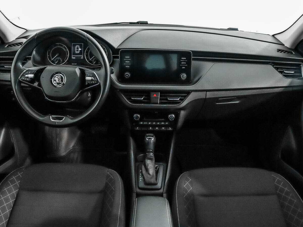 Skoda Rapid с пробегом — 2021 год. Фото: #11