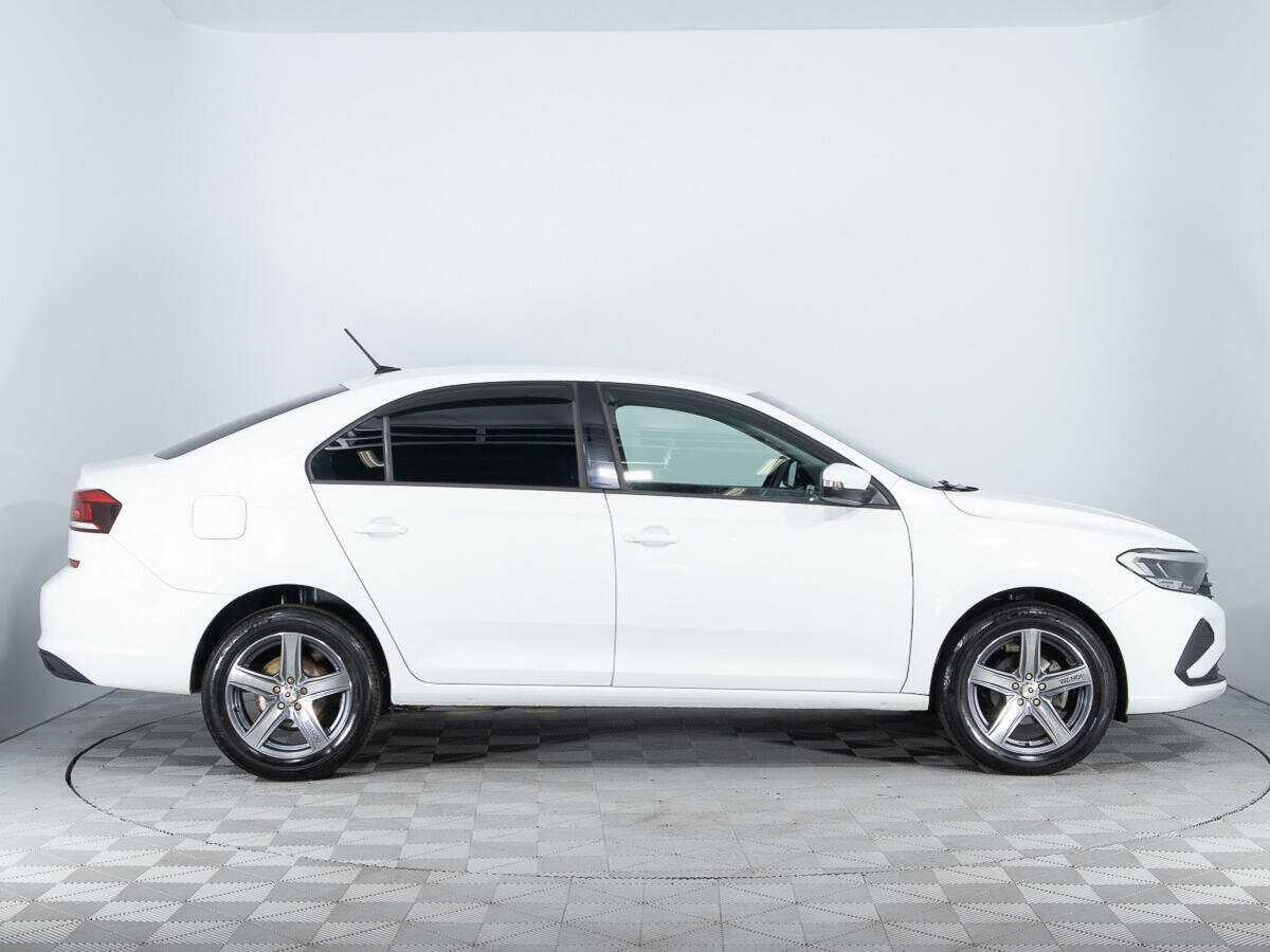 Volkswagen Polo с пробегом — 2020 год. Фото: #3