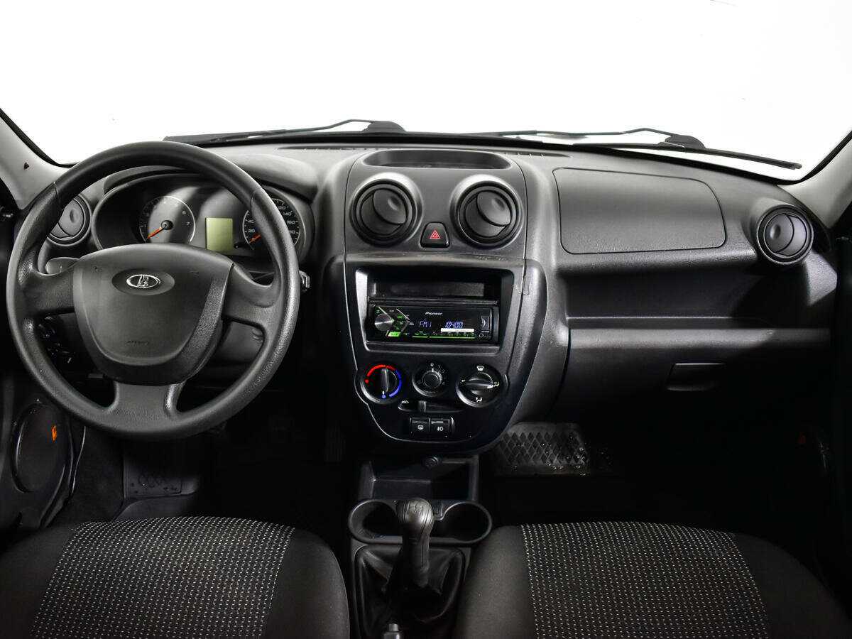 Lada (ВАЗ) Granta с пробегом — 2013 год. Фото: #10