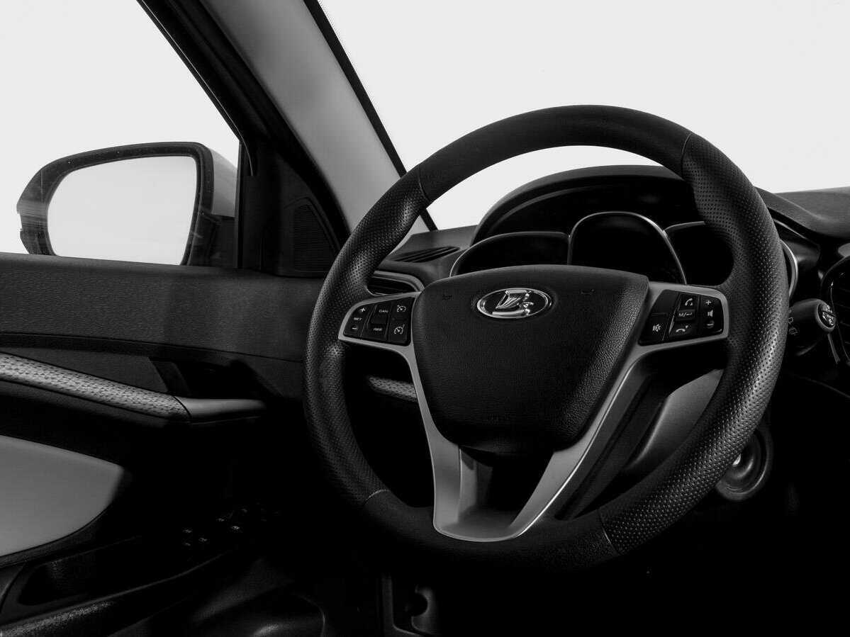 Lada (ВАЗ) Vesta с пробегом — 2019 год. Фото: #9