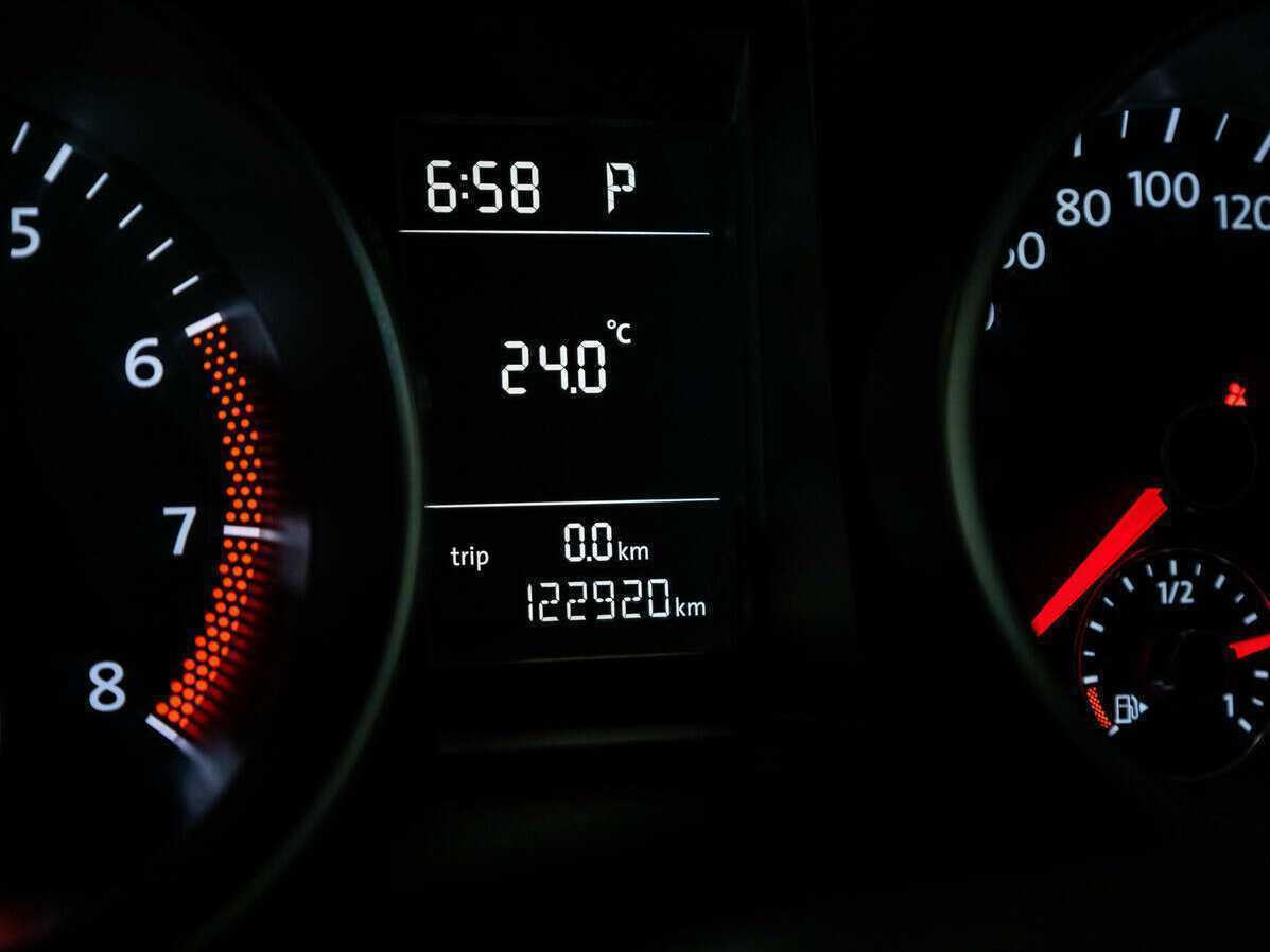 Volkswagen Golf с пробегом — 2012 год. Фото: #11