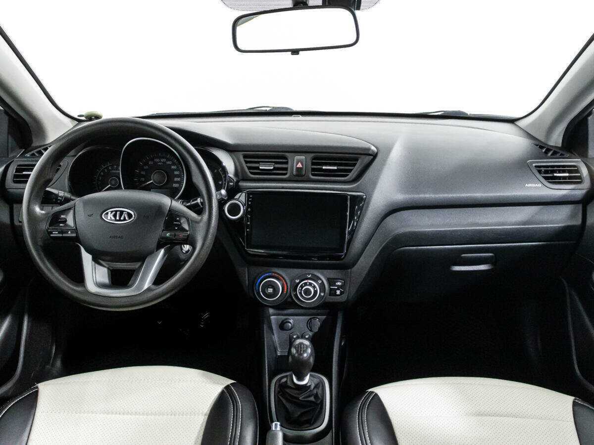 Kia Rio с пробегом — 2012 год. Фото: #12