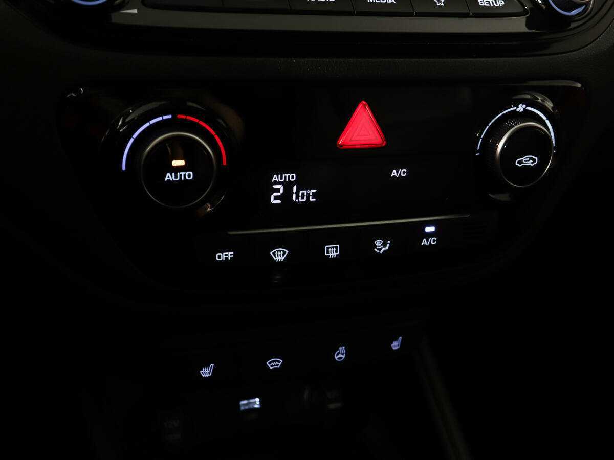 Hyundai Solaris с пробегом — 2020 год. Фото: #19