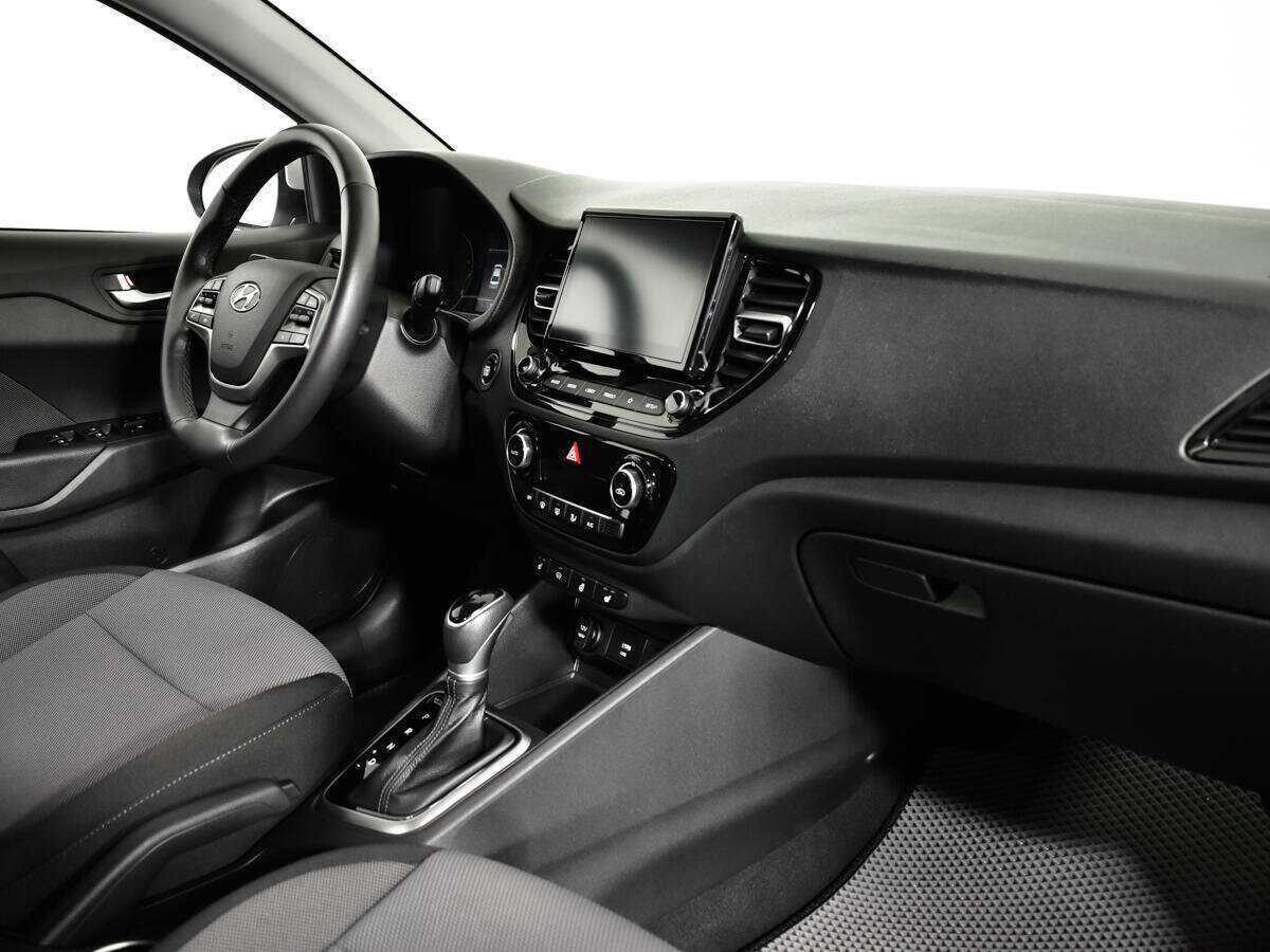 Hyundai Solaris с пробегом — 2021 год. Фото: #8