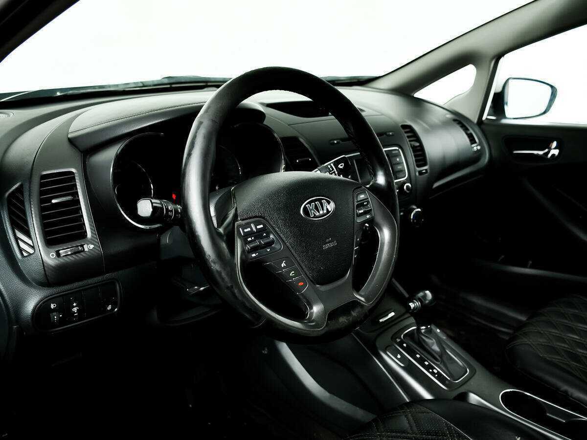 Kia Cerato с пробегом — 2016 год. Фото: #12
