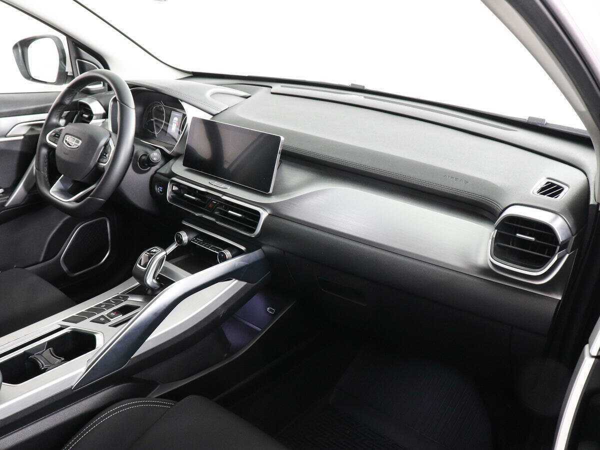 Geely Coolray с пробегом — 2022 год. Фото: #9